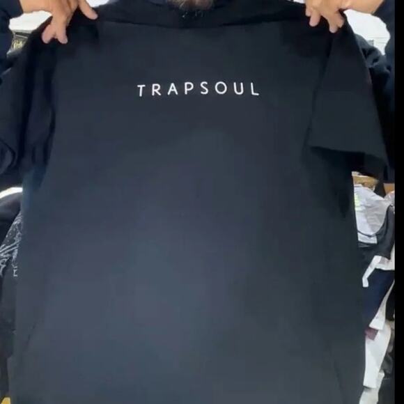 Bryson Tiller Trapsoul BACK AND I'M BETTER TOUR TEE Size M Sold Out Online - Picture 4 of 7